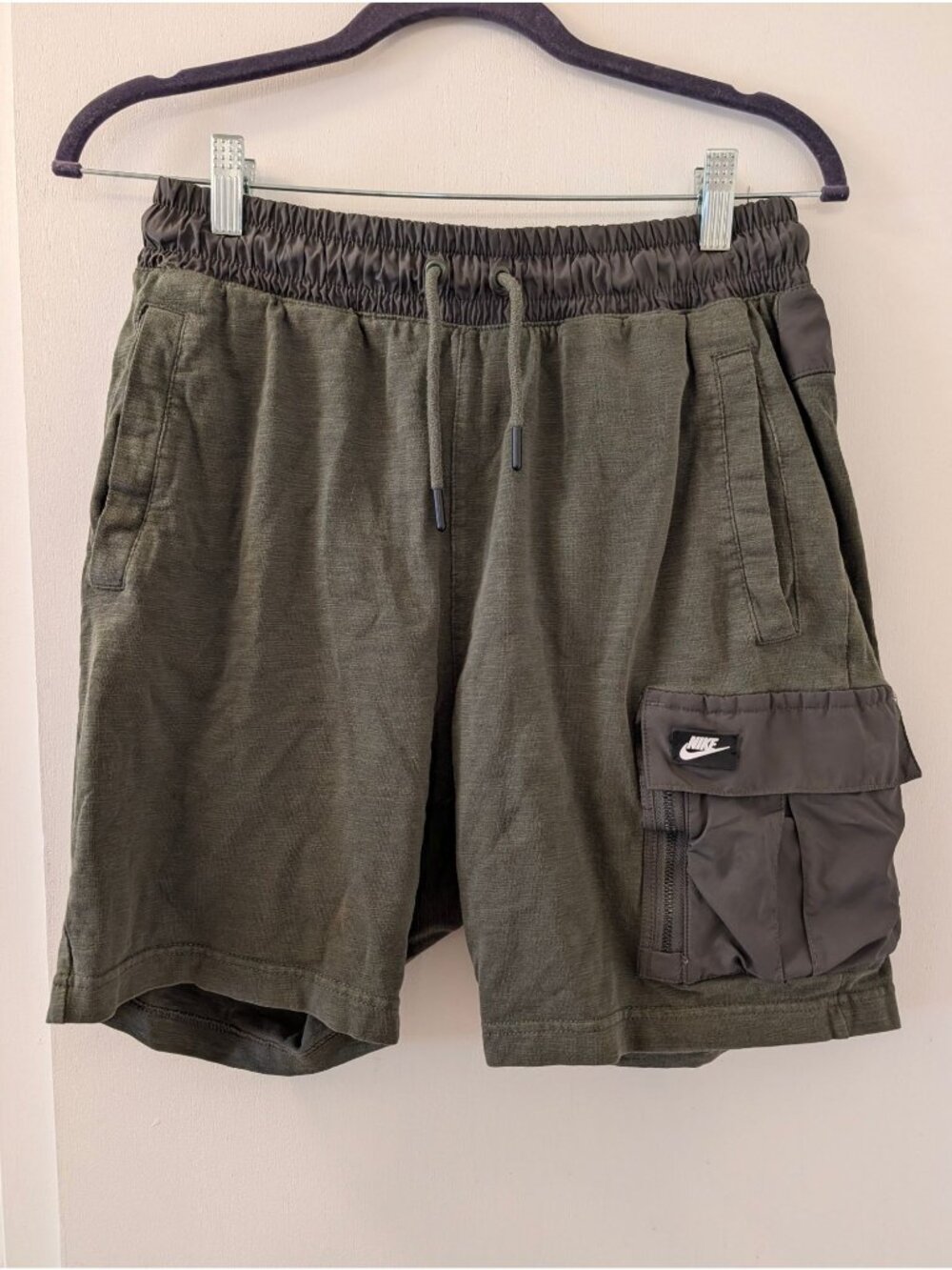 Nike Mens Olive Green Cargo Shorts M With Utility Pocket & Drawstring Waist